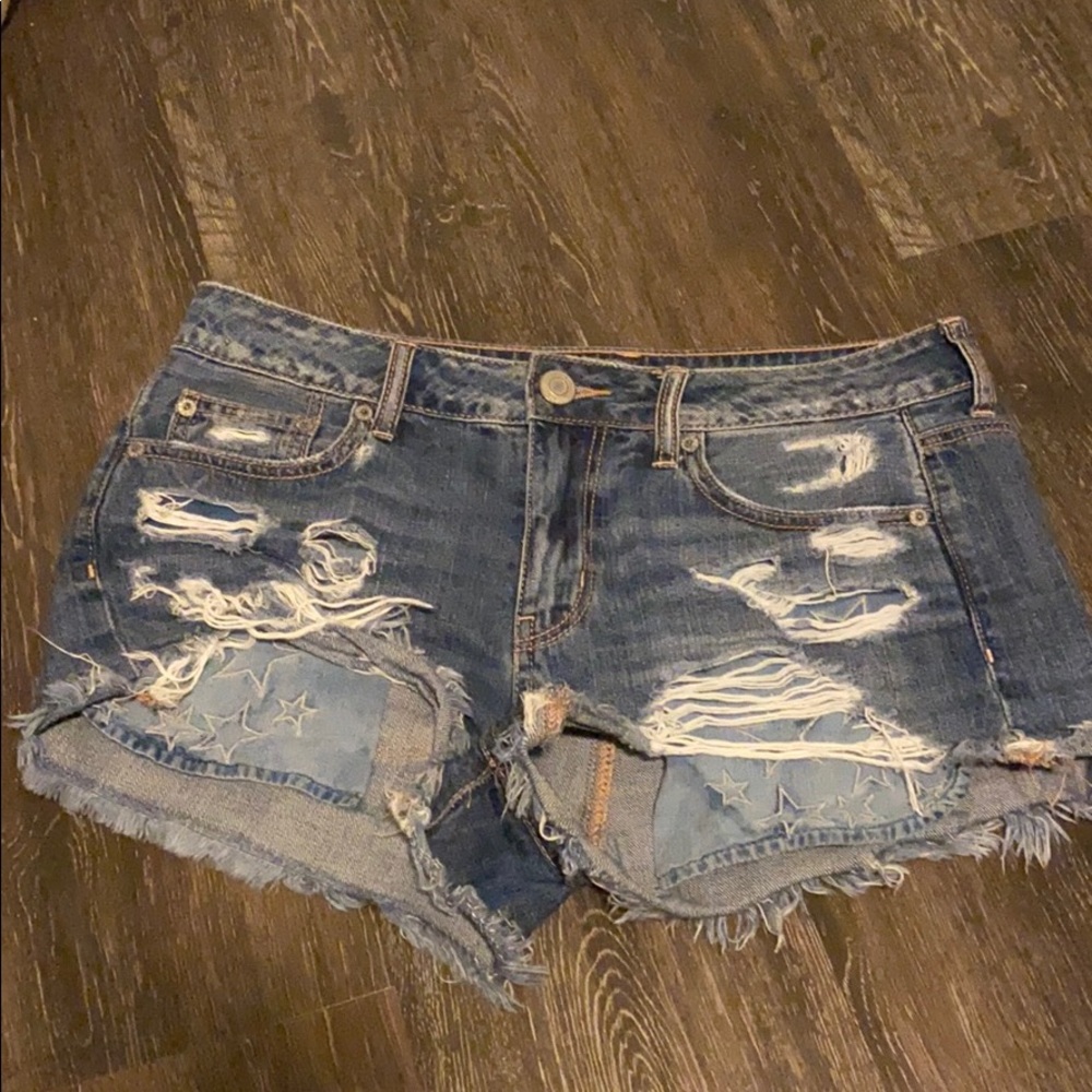 American Eagle Tomgirl shortie.